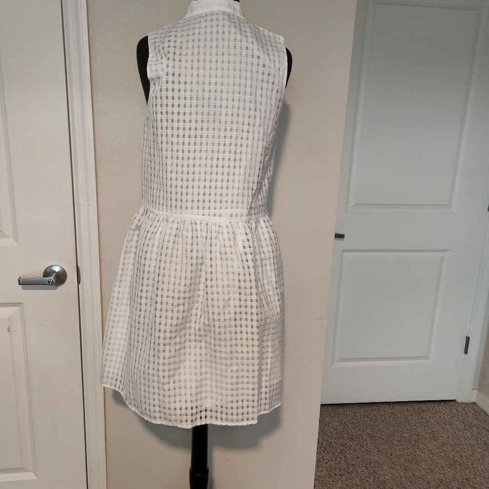 Tuckernuck White Textured Button-Down Top - Picture 6 of 12
